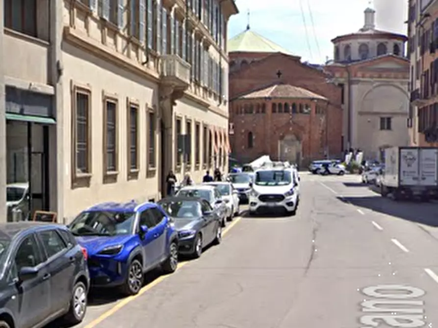 Immagine 7 di Posto auto in vendita  in Via Pantano a Milano