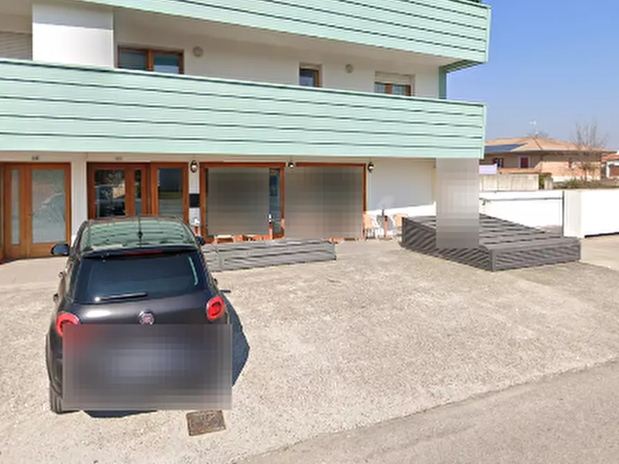 Immagine 4 di Negozio in vendita  in Via Giuseppe Ungaretti a Rivignano