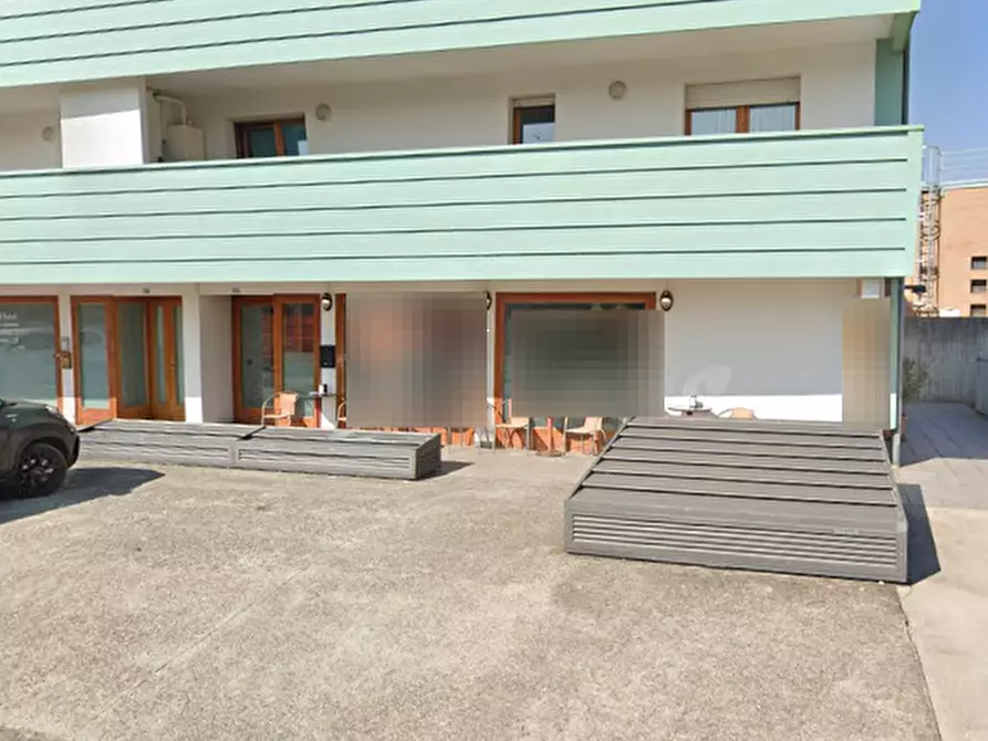 Immagine 5 di Negozio in vendita  in Via Giuseppe Ungaretti a Rivignano