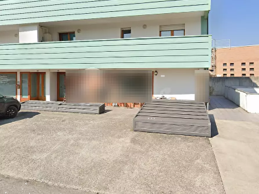 Immagine 6 di Negozio in vendita  in Via Giuseppe Ungaretti a Rivignano