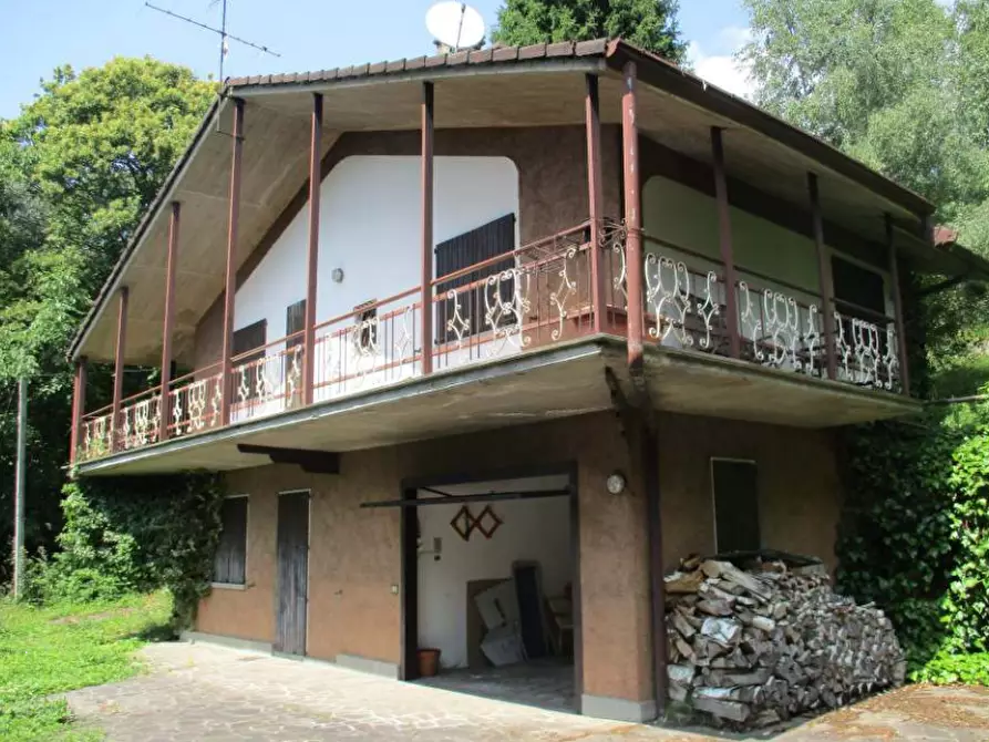 Immagine 1 di Villa in vendita  in Via San Fermo a Grone