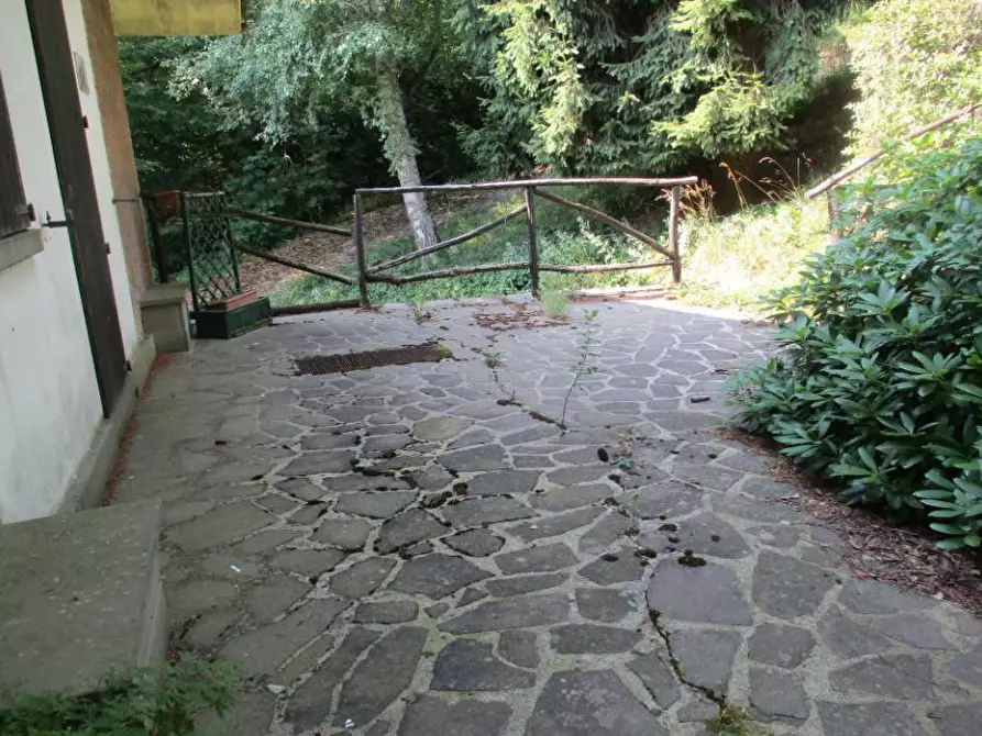 Immagine 12 di Villa in vendita  in Via San Fermo a Grone