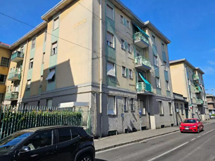 Immagine 2 di Appartamento in vendita  in Via Turati a Limbiate