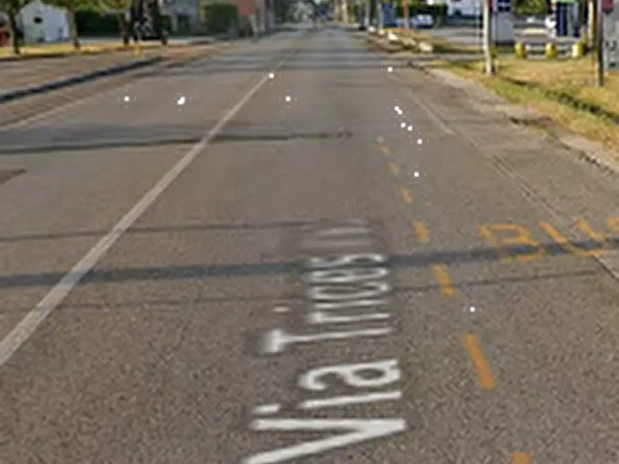 Immagine 6 di Negozio in vendita  in Viale Tricesimo a Udine