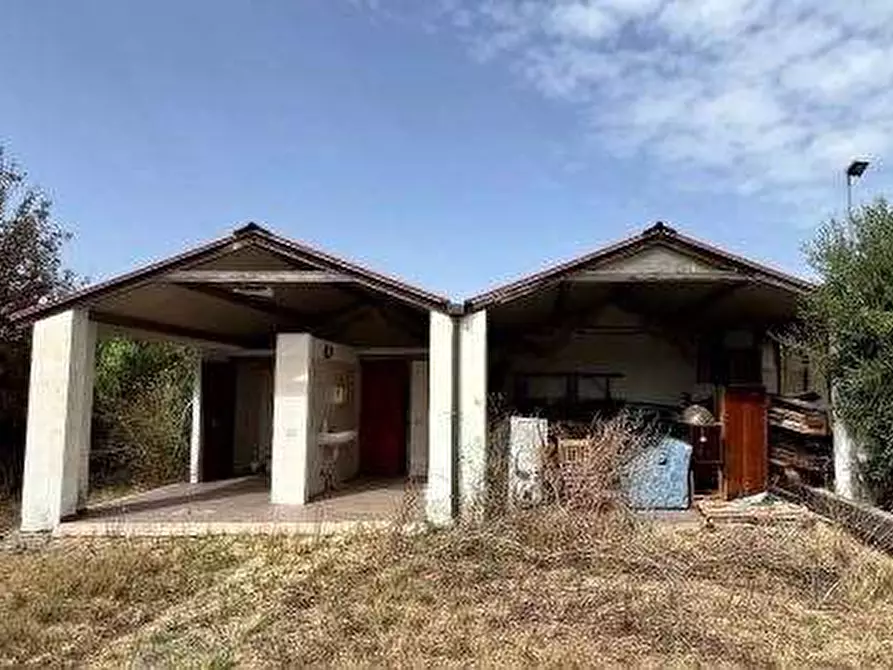 Immagine 4 di Stabile in vendita  in Via Case Sparse a Cabras