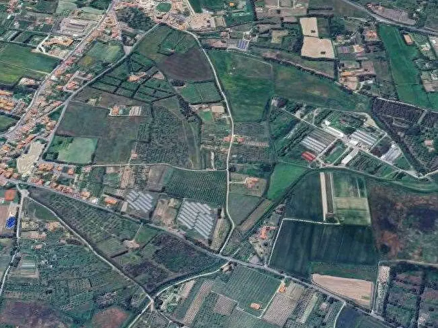 Immagine 13 di Stabile in vendita  in Via Case Sparse a Cabras