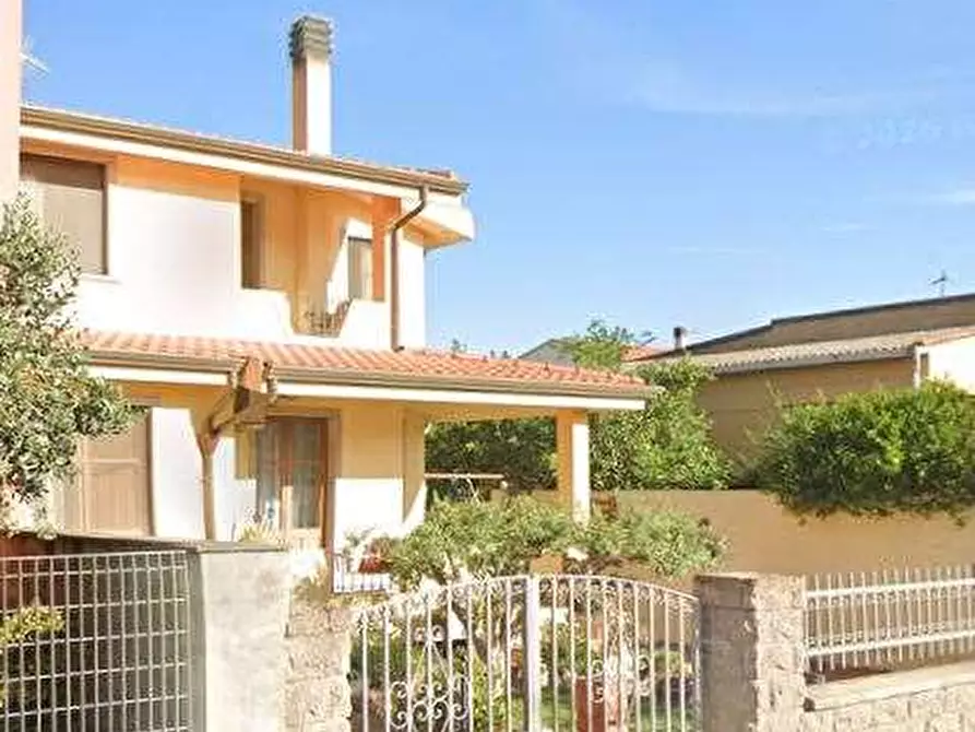 Immagine 10 di Casa indipendente in vendita  in Via Terranova a Cabras