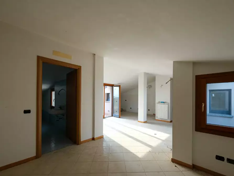 Immagine 13 di Mansarda in vendita  in Via Milano a Treviglio
