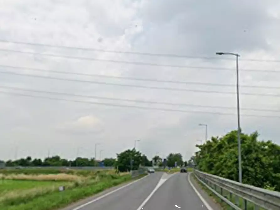 Immagine 13 di Appartamento in vendita  in Via Milano a Treviglio