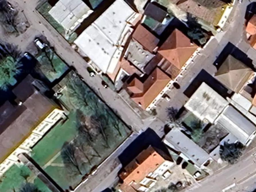 Immagine 17 di Negozio in vendita  in  Via XXV Aprile a Curtatone