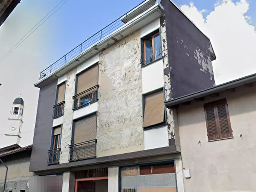 Immagine 1 di Appartamento in vendita  in Via Umberto Primo a Robecchetto Con Induno