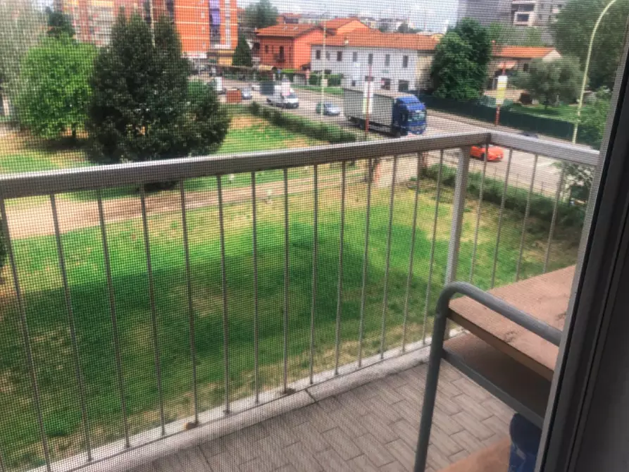 Immagine 6 di Appartamento in vendita  in Via Roma a Trezzano Sul Naviglio
