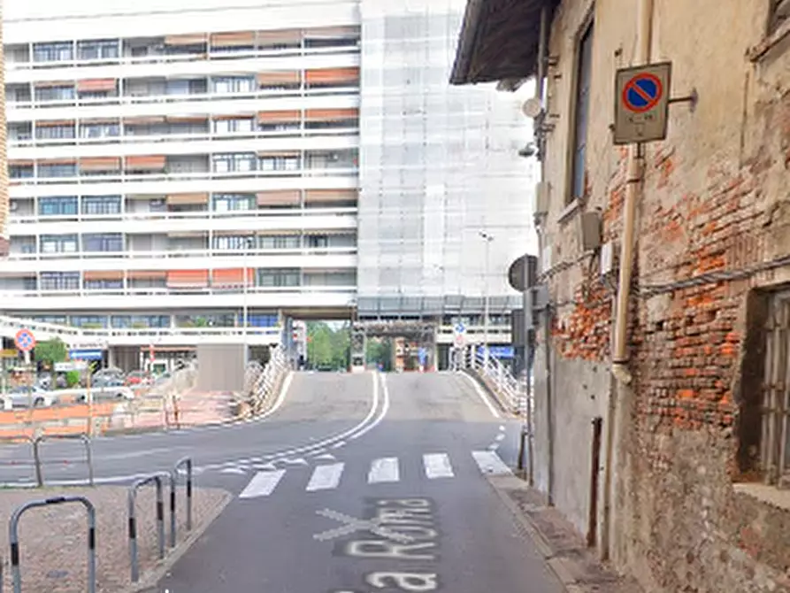 Immagine 15 di Appartamento in vendita  in Via Roma a Trezzano Sul Naviglio