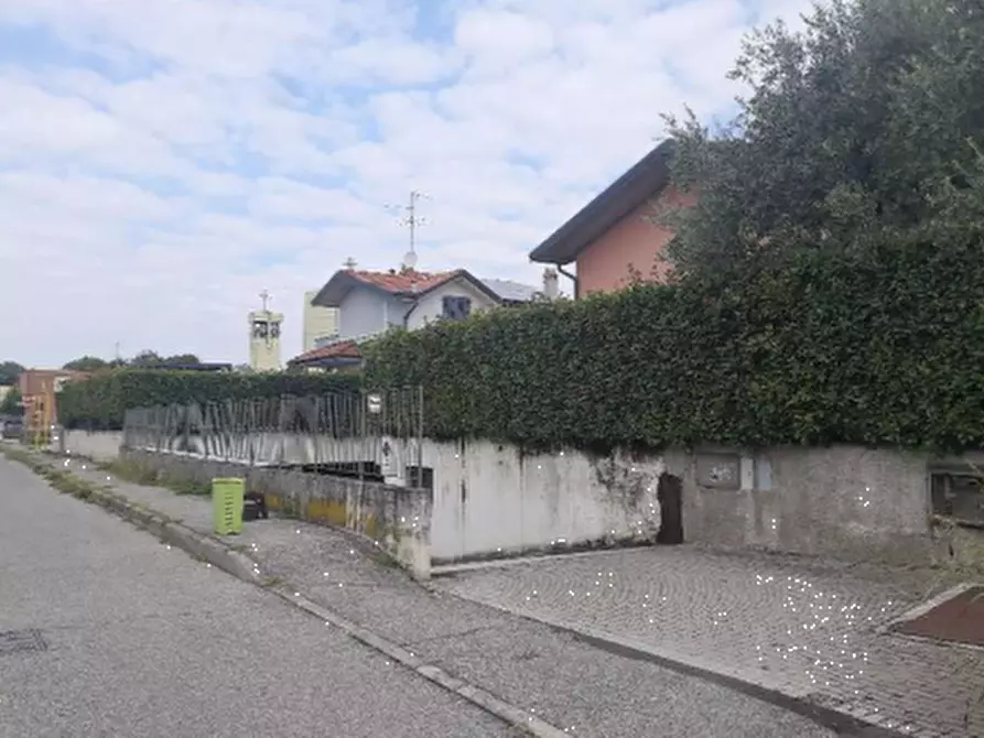 Immagine 4 di Garage in vendita  in Via Alessandro Volta a Cassano D'adda