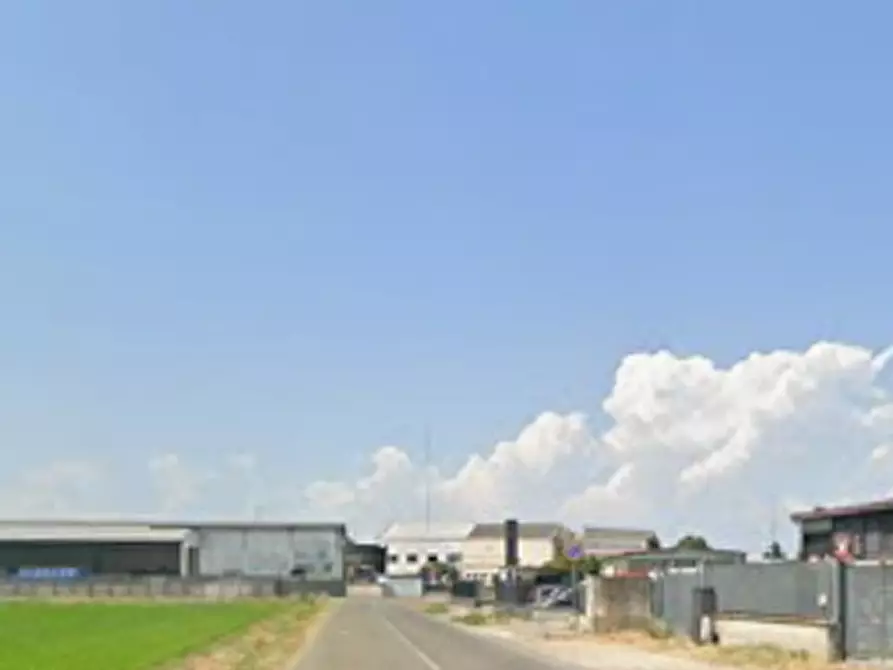 Immagine 3 di Garage in vendita  in Via Fossarmato  a Pavia