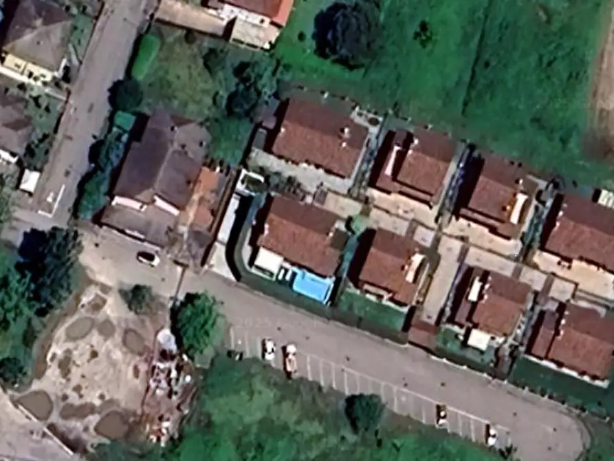 Immagine 3 di Garage in vendita  in Via Fossarmato a Pavia