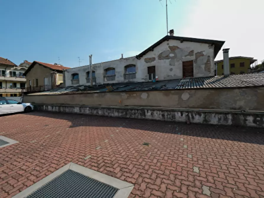 Immagine 2 di Posto auto in vendita  in Via Ernesto Baslini a Treviglio