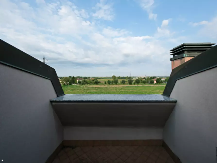 Immagine 1 di Magazzino in vendita  in Via Milano a Treviglio