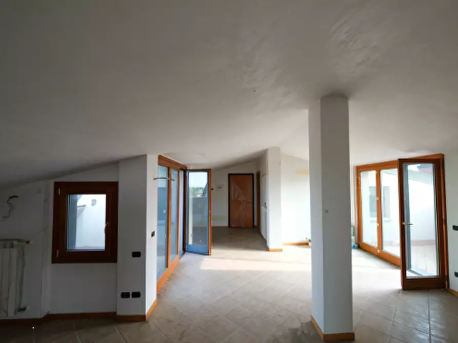 Immagine 5 di Magazzino in vendita  in Via Milano a Treviglio