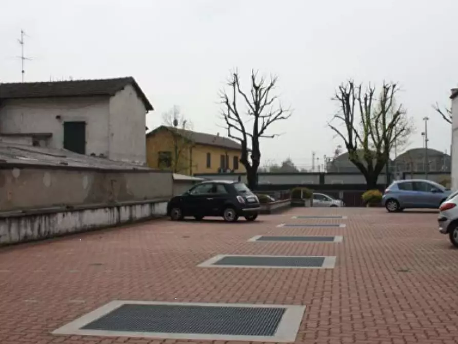 Immagine 3 di Appartamento in vendita  in Via Ernesto Baslini a Treviglio