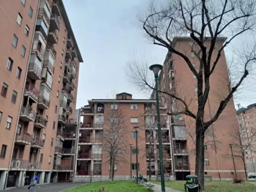 Immagine 2 di Appartamento in vendita  in Via Rocco Scotellaro   a Torino