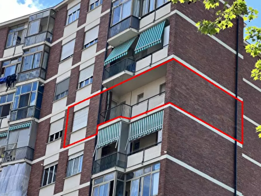 Immagine 3 di Appartamento in vendita  in Viale dei Mughetti a Torino