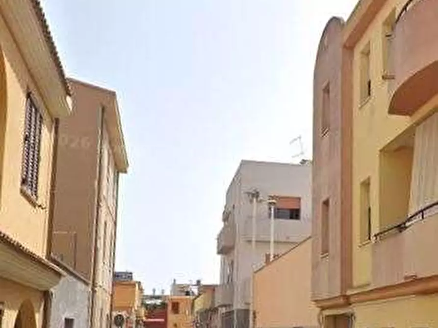 Immagine 8 di Appartamento in vendita  in Via V. Monti a Quartu Sant'elena