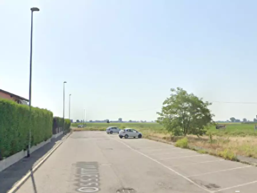 Immagine 3 di Garage in vendita  in Via Fossarmato a Pavia