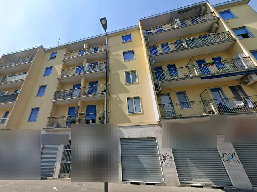 Immagine 5 di Magazzino in vendita  in Via Angelo Inganni a Milano