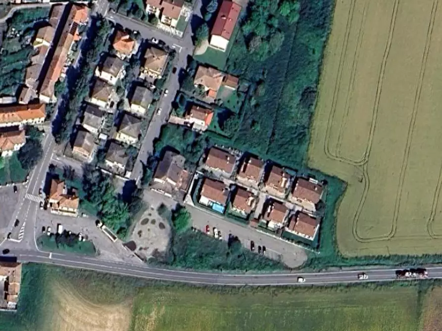 Immagine 8 di Garage in vendita  in Via Fossarmato a Pavia