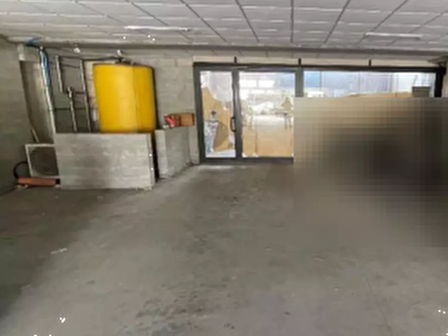 Immagine 1 di Garage in vendita  in Via Circonvallazione a Broni