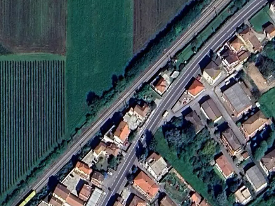 Immagine 8 di Garage in vendita  in Via Circonvallazione a Broni