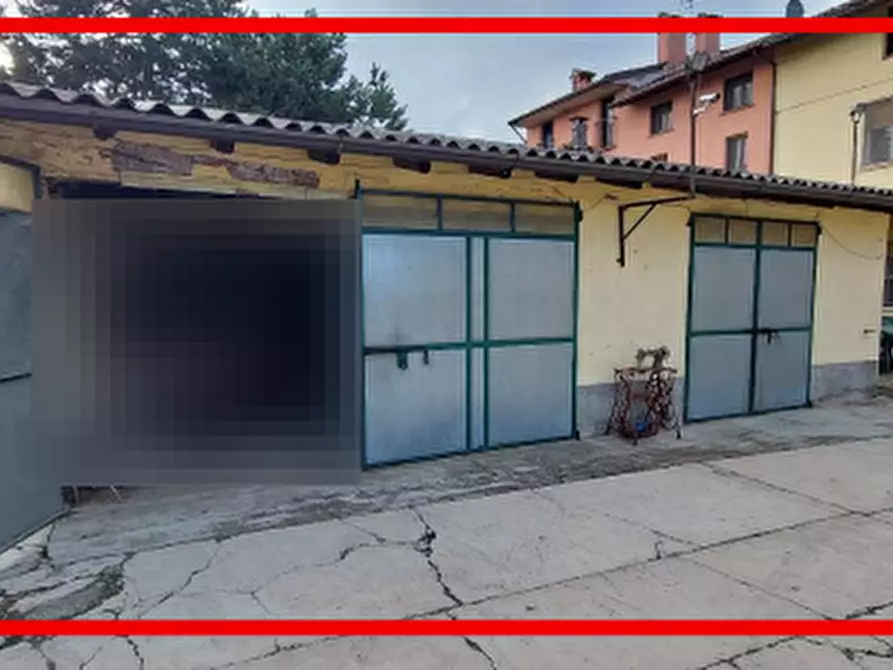 Immagine 1 di Garage in vendita  in Via Bosco Soncina a Monticelli Pavese