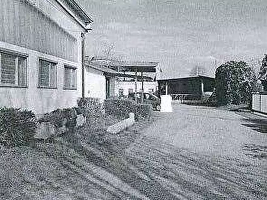 Immagine 3 di Capannone industriale in vendita  in Via Gambolina a Vigevano