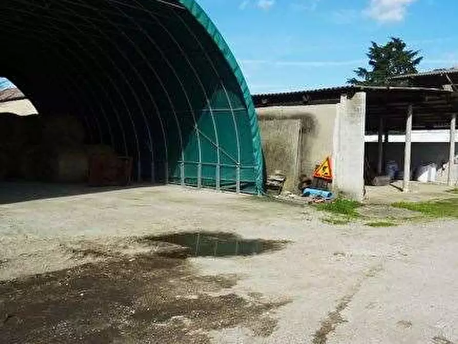 Immagine 15 di Capannone industriale in vendita  in Via Gambolina a Vigevano