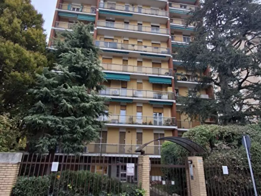 Immagine 1 di Appartamento in vendita  in Via Francesco Baracca a Desio
