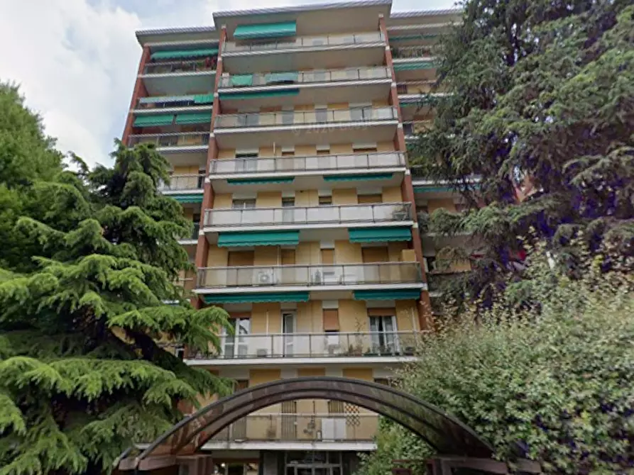 Immagine 3 di Appartamento in vendita  in Via Francesco Baracca a Desio