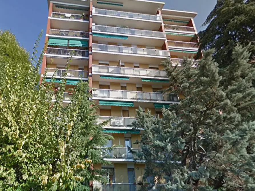 Immagine 4 di Appartamento in vendita  in Via Francesco Baracca a Desio