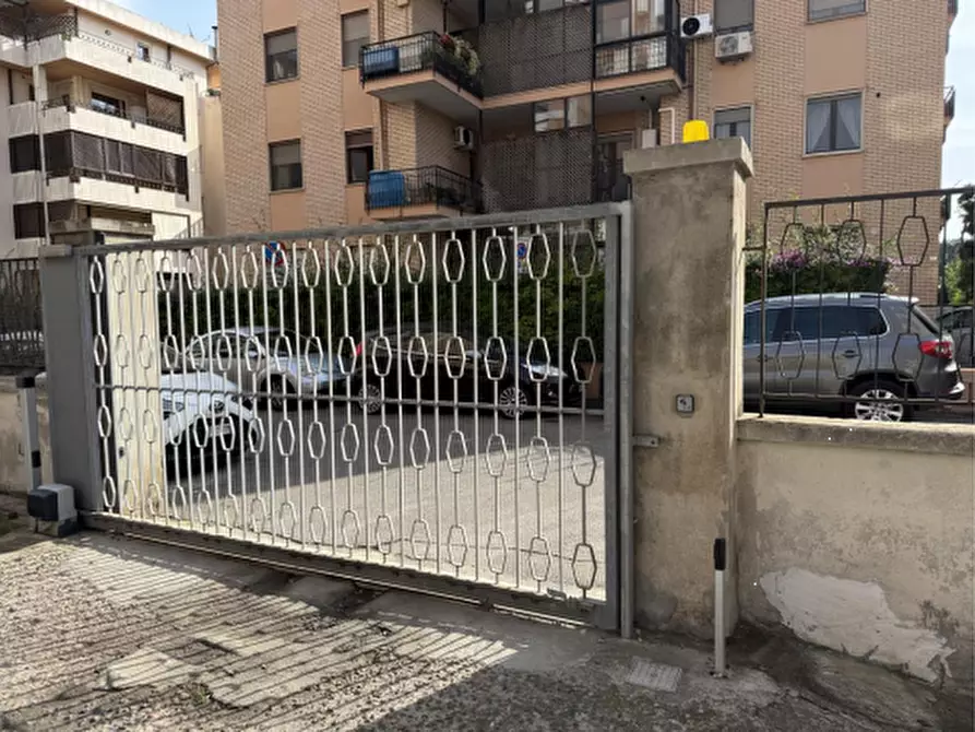 Immagine 2 di Magazzino in vendita  in Via Niccolò Machiavelli  a Cagliari