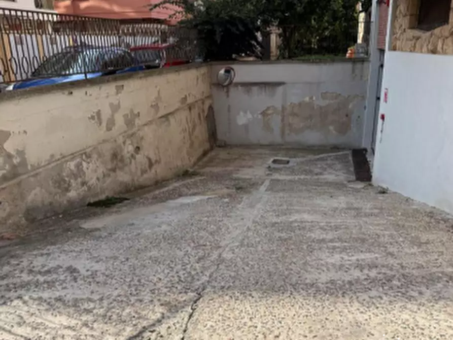 Immagine 4 di Magazzino in vendita  in Via Niccolò Machiavelli  a Cagliari