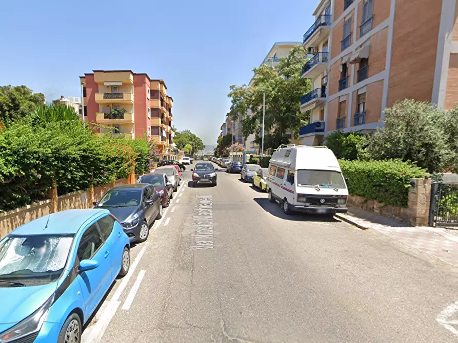 Immagine 6 di Magazzino in vendita  in Via Niccolò Machiavelli  a Cagliari