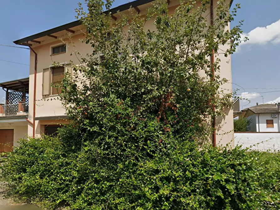 Immagine 10 di Casa indipendente in vendita  in Via Matteotti a Polesine Zibello