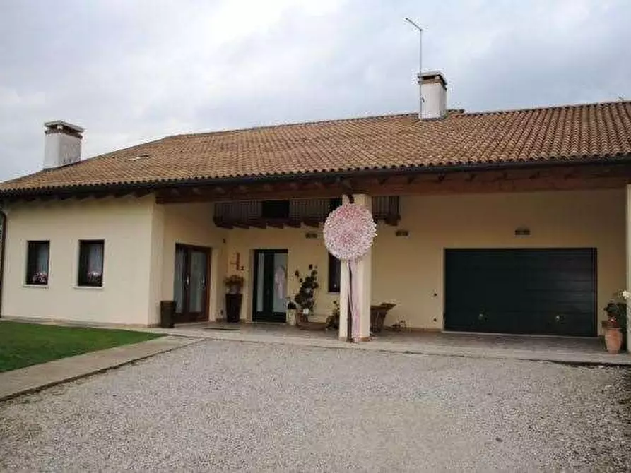 Immagine 3 di Casa indipendente in vendita  in Via Ca' Vico a Rossano Veneto