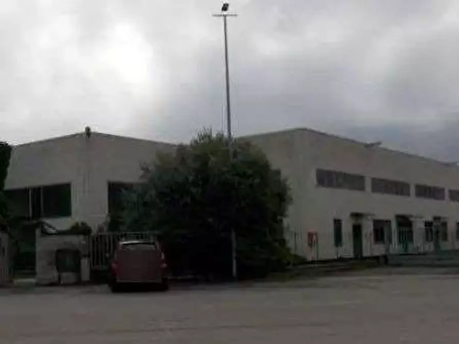 Immagine 2 di Capannone industriale in vendita  in Via Ada Negri a Cavenago D'adda