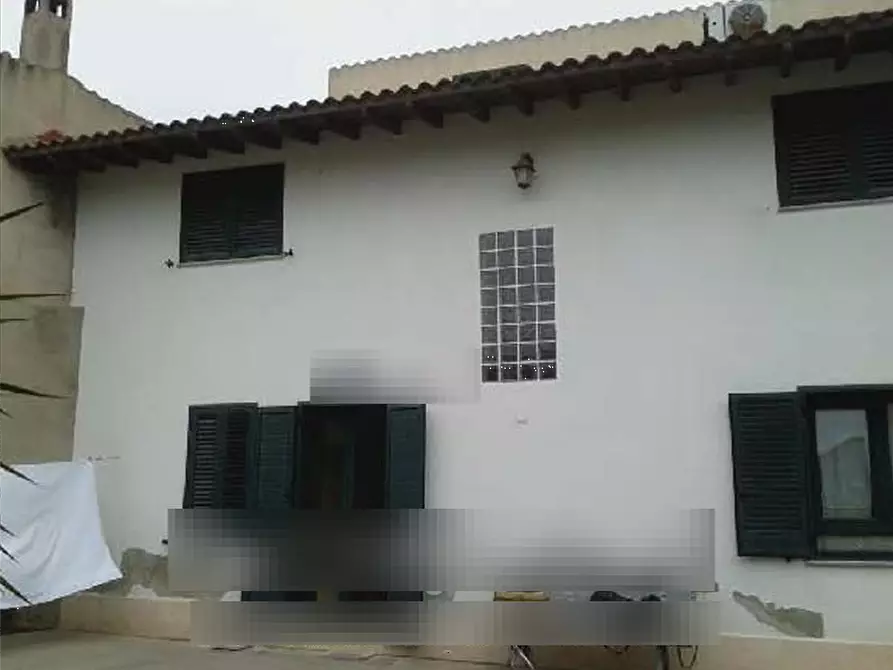 Immagine 3 di Stabile in vendita  in Via Carducci a Guasila