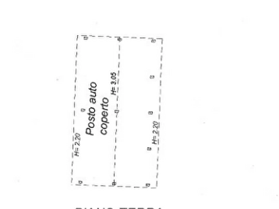 Immagine 3 di Posto auto in vendita  in Via Risorgimento a Longone Al Segrino