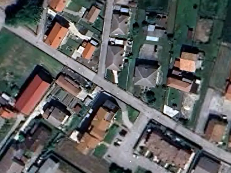 Immagine 10 di Appartamento in vendita  in Via 5 Martiri a Cavarzere