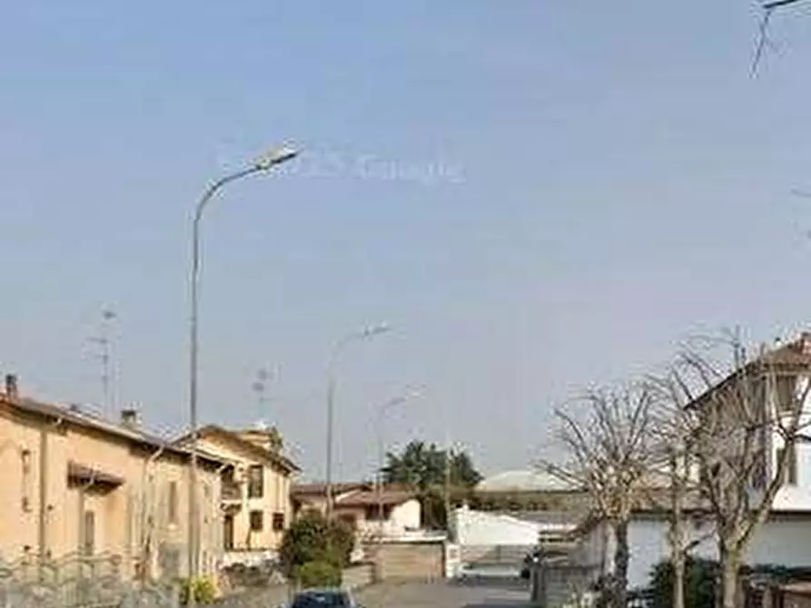 Immagine 4 di Garage in vendita  in Via Don Milani a Torrevecchia Pia