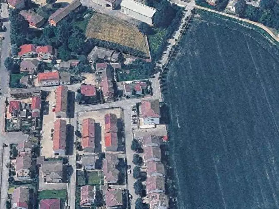 Immagine 5 di Garage in vendita  in Via Don Milani a Torrevecchia Pia