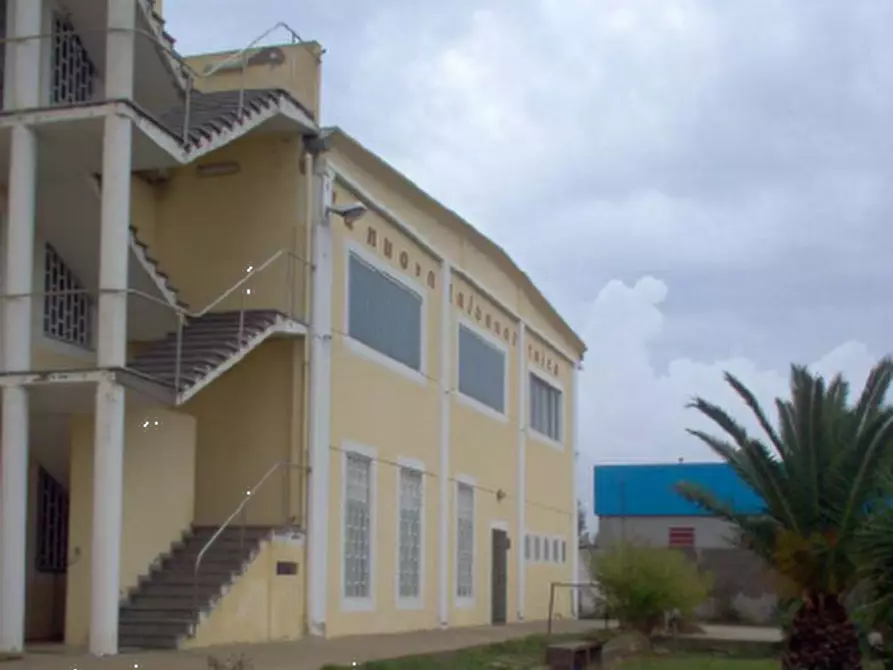 Immagine 9 di Capannone industriale in vendita  in VIA CETTOLINI a Elmas